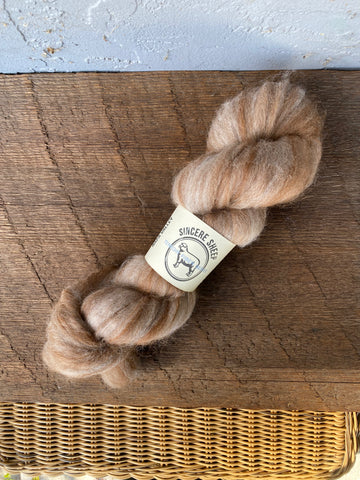 65% Merino/Cormo/Lincoln/Wensleydale "Hava" 35% Suri Alpaca Roving